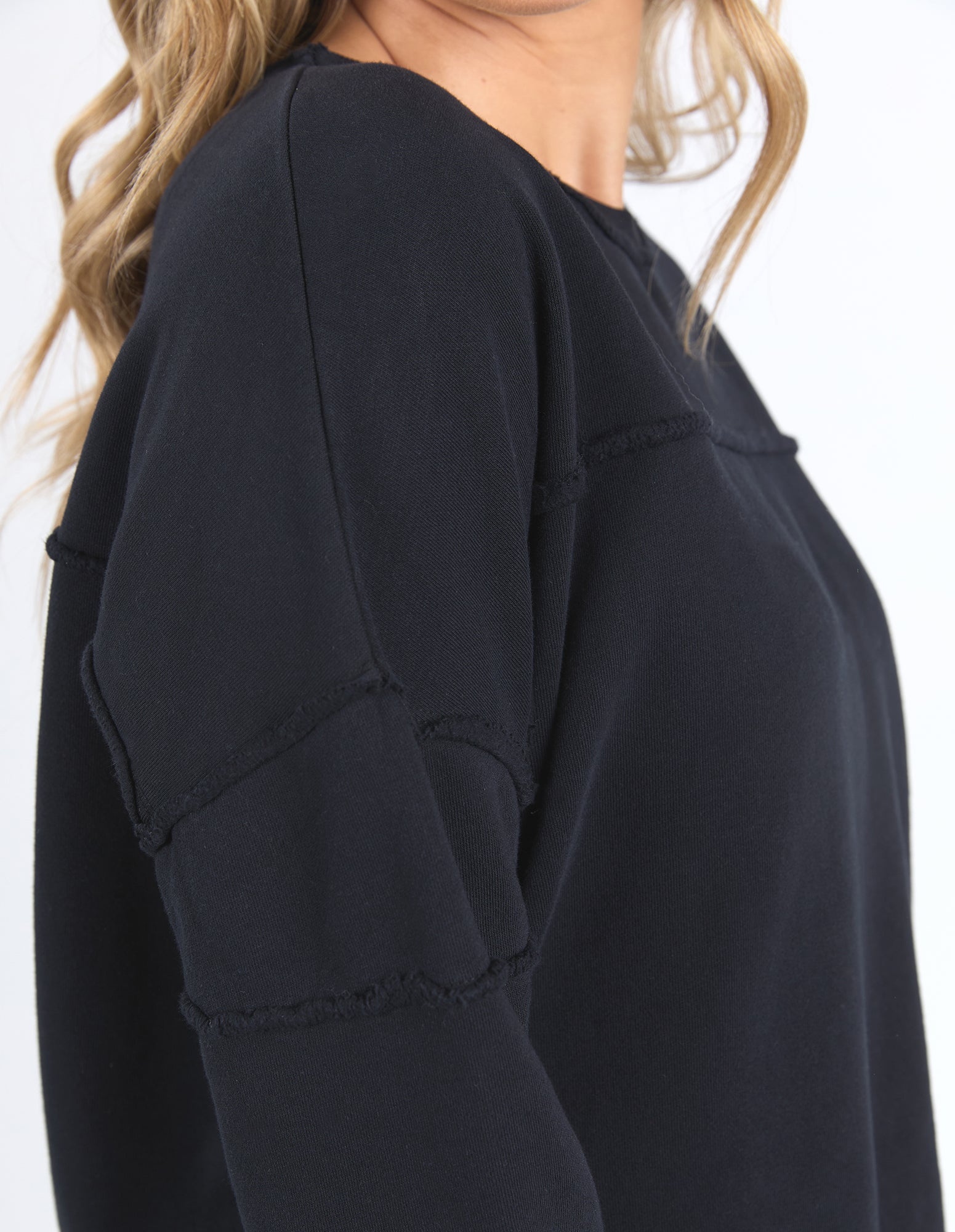 Foxwood - Jayne Throw On FLEECE - Black