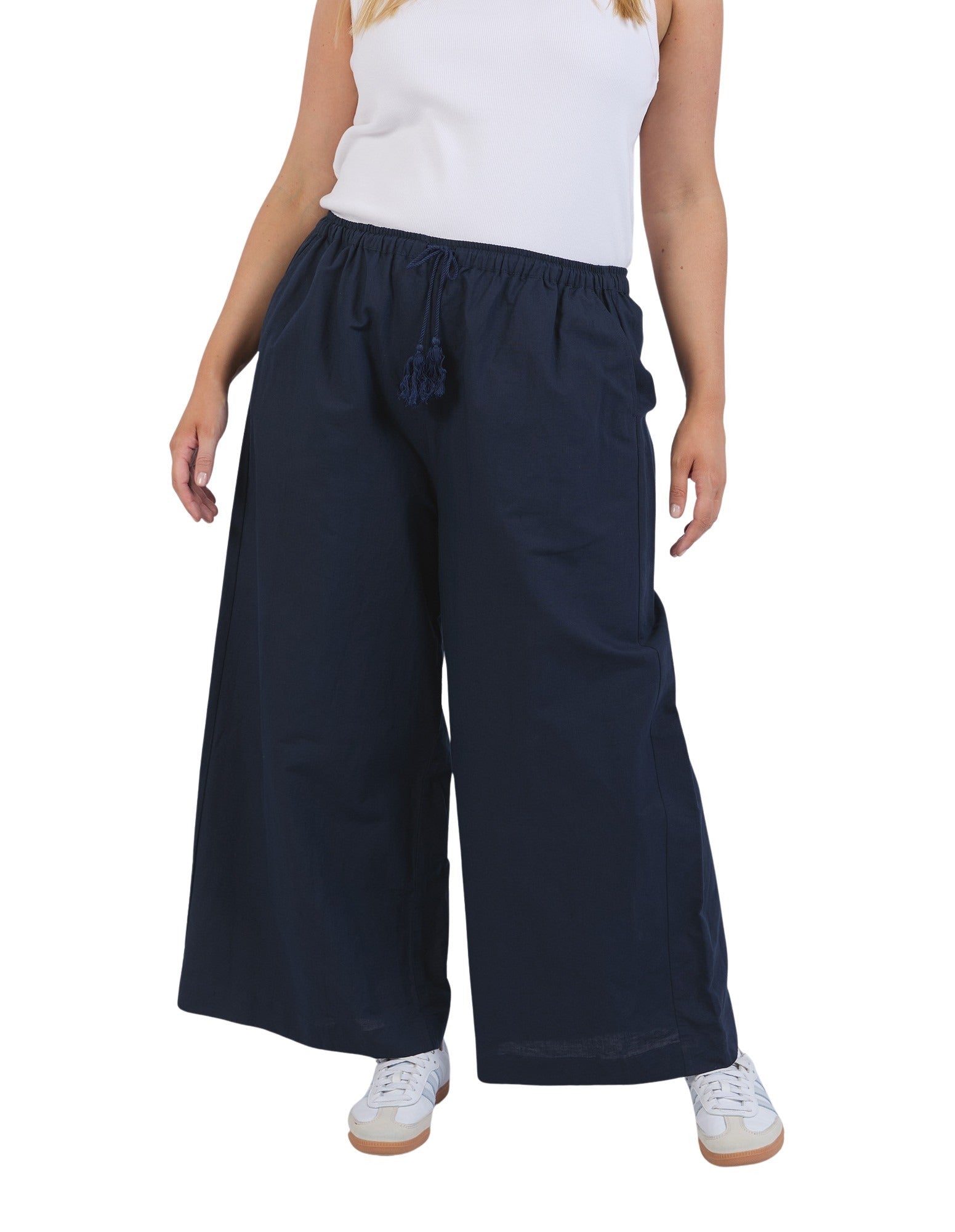 Elm - Stevie Pant - Dark Sapphire