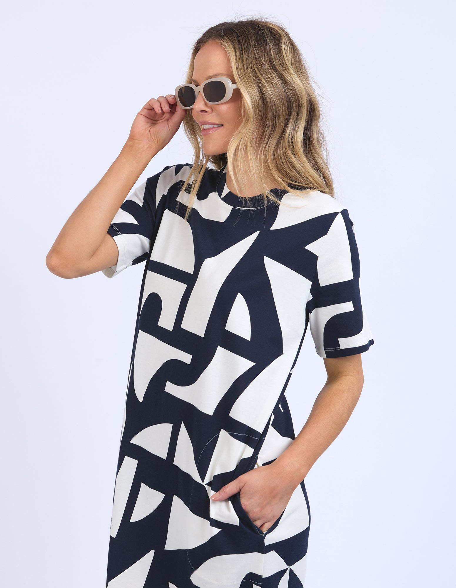 Elm - Dali Tee Dress - Navy Abstract Print