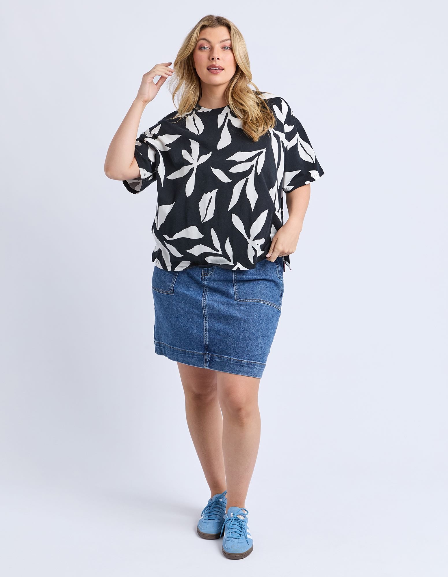 Elm - Mimosa Tee - Black Yardage