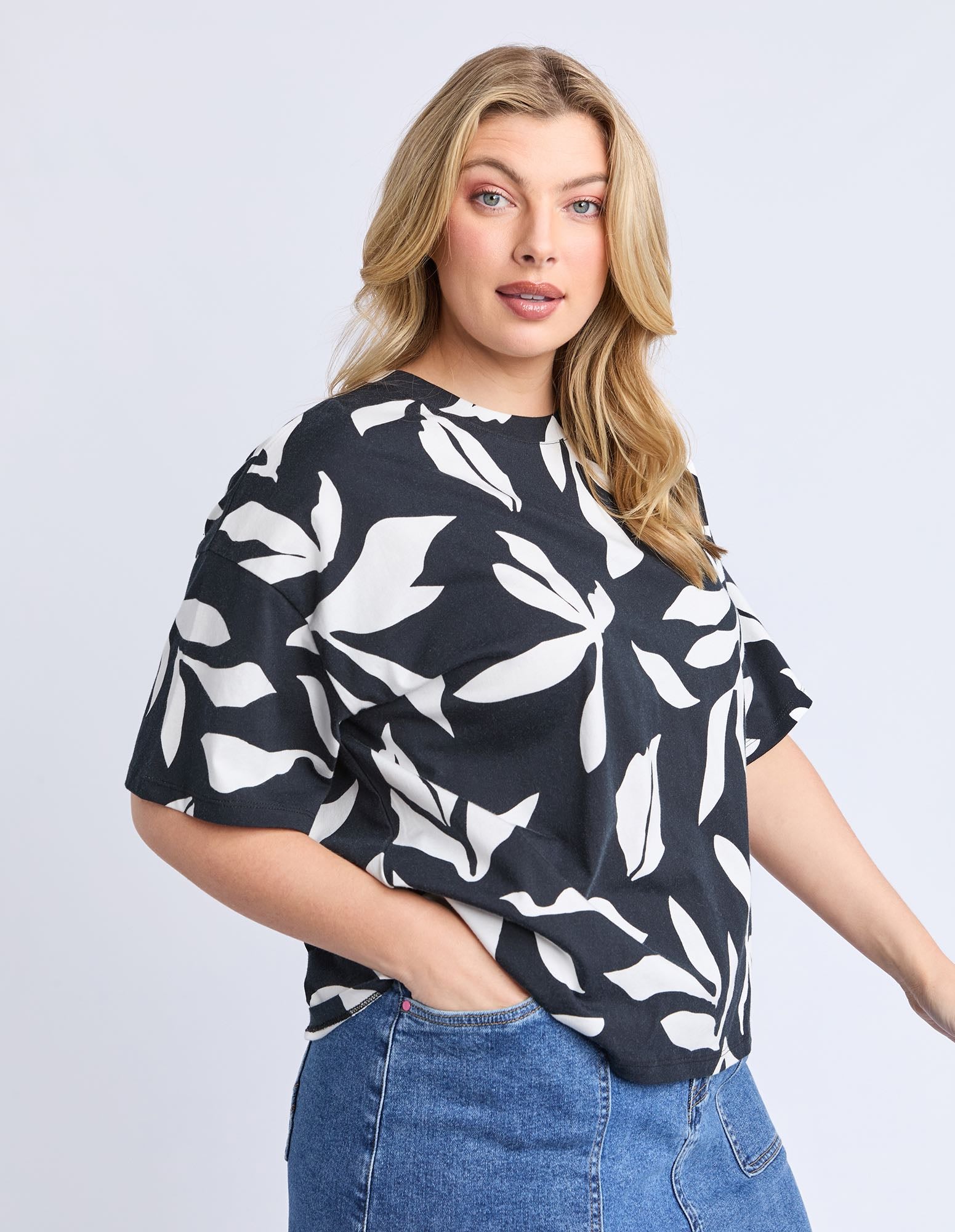 Elm - Mimosa Tee - Black Yardage