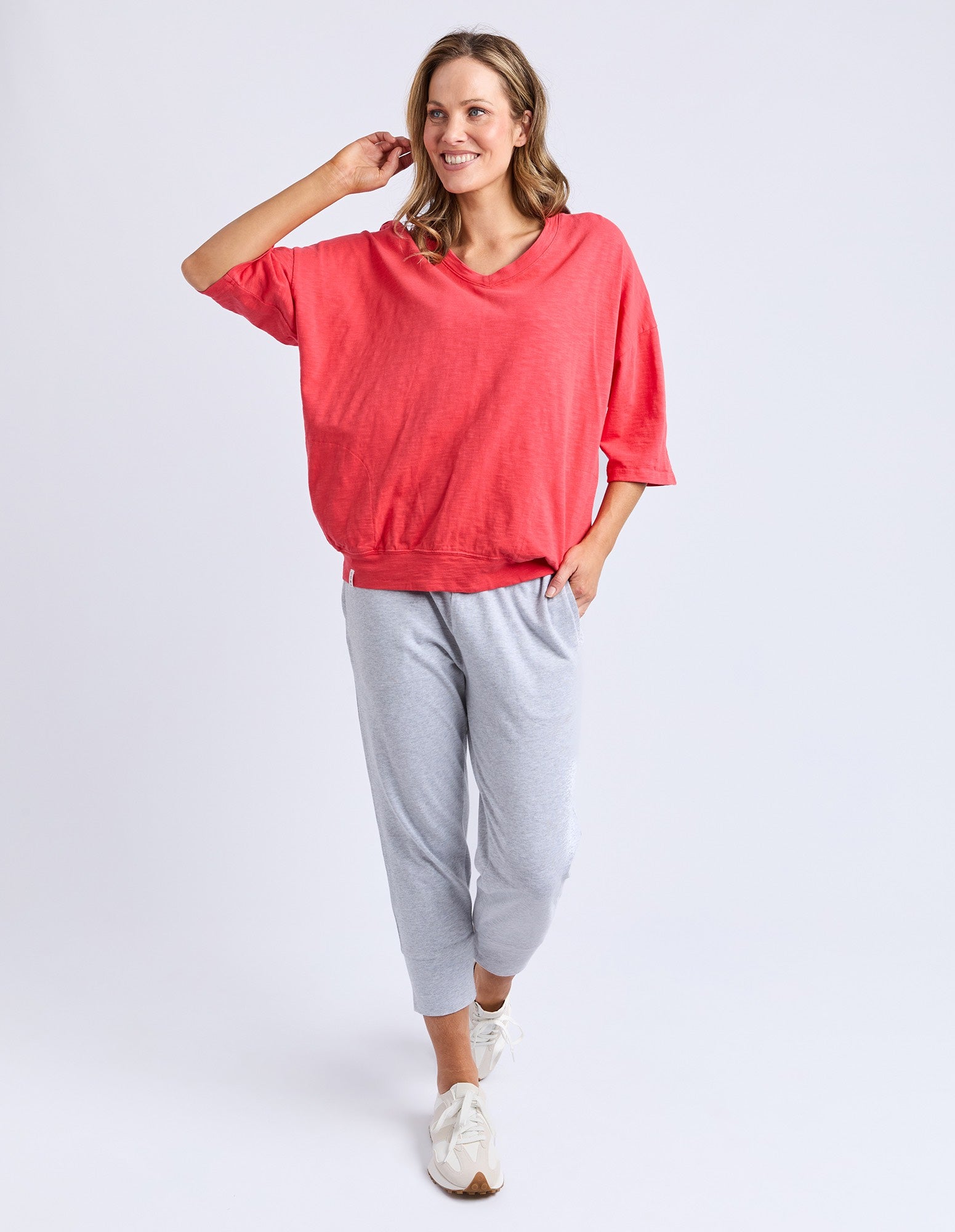 Elm - Mazie Vee Neck Sweat - Cayenne