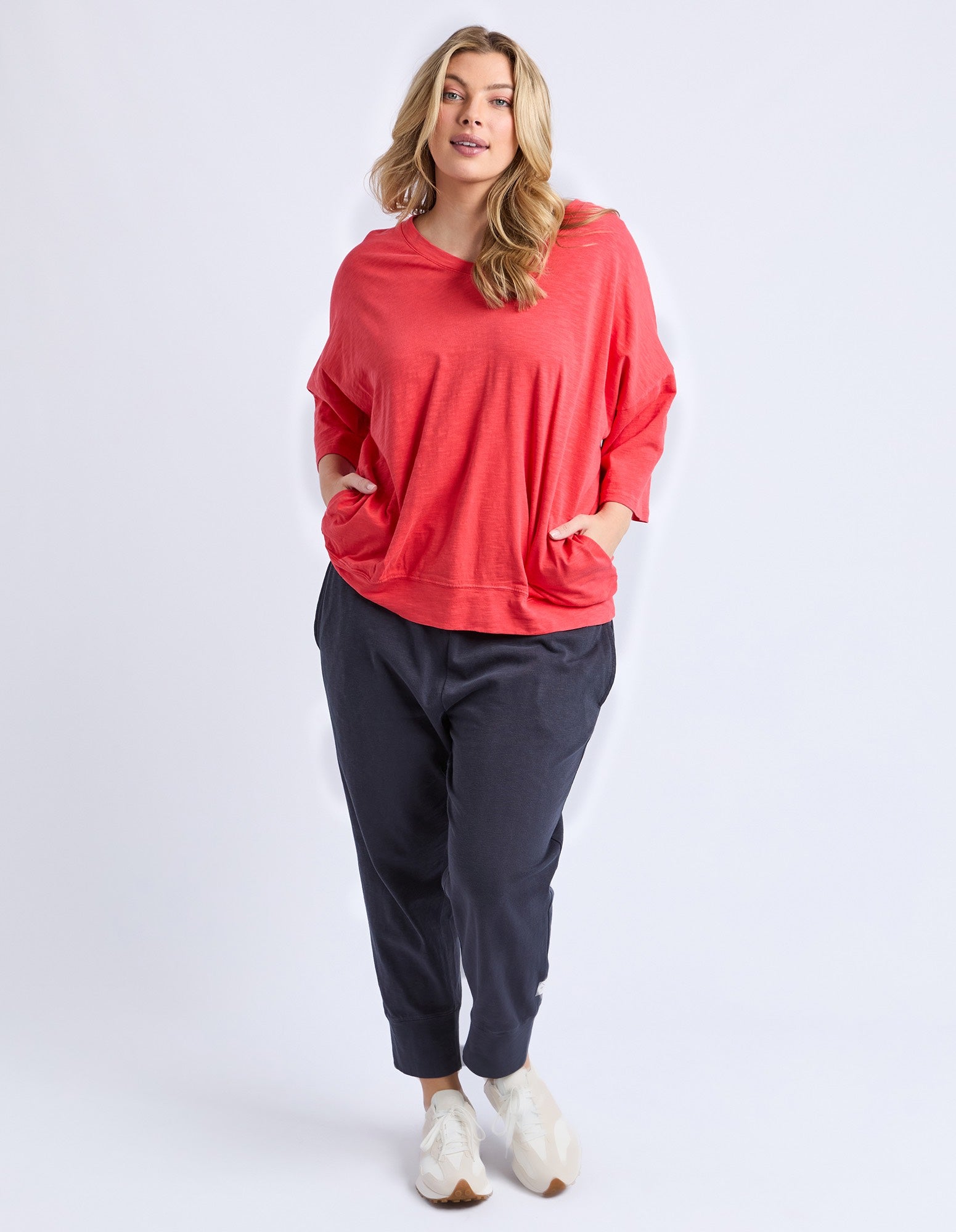 Elm - Mazie Vee Neck Sweat - Cayenne