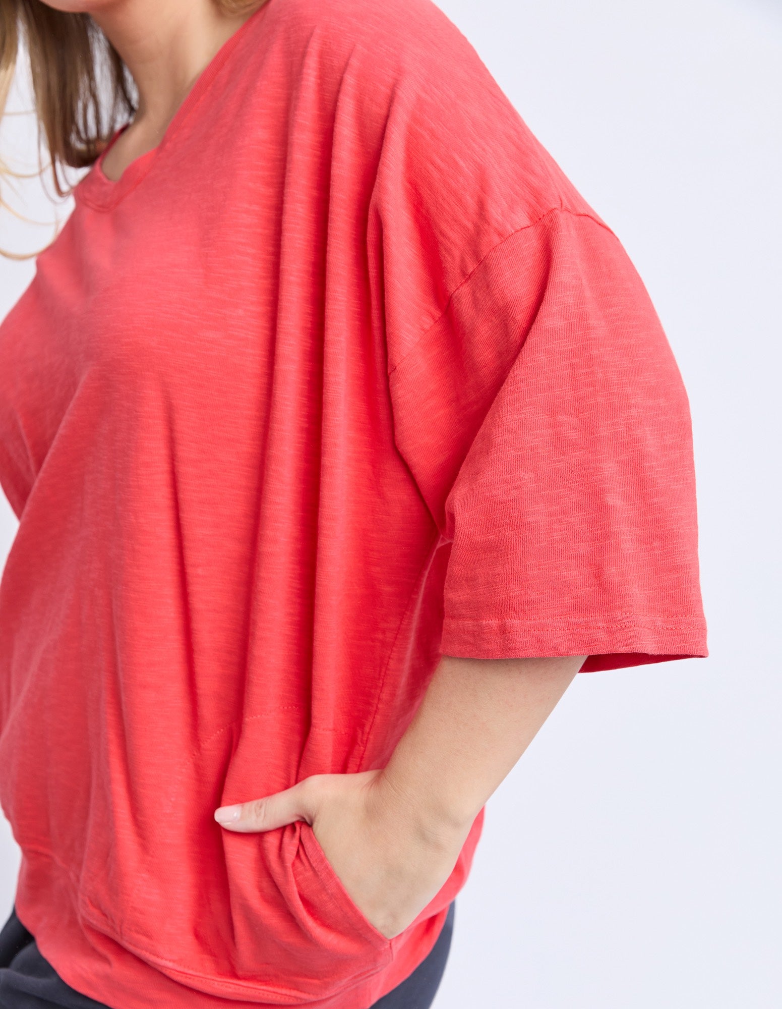 Elm - Mazie Vee Neck Sweat - Cayenne