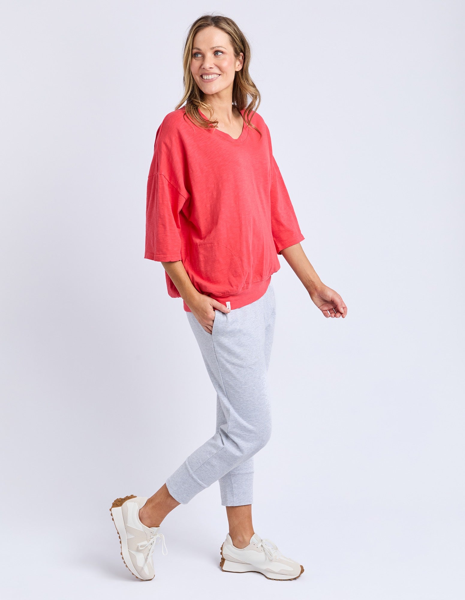 Elm - Mazie Vee Neck Sweat - Cayenne