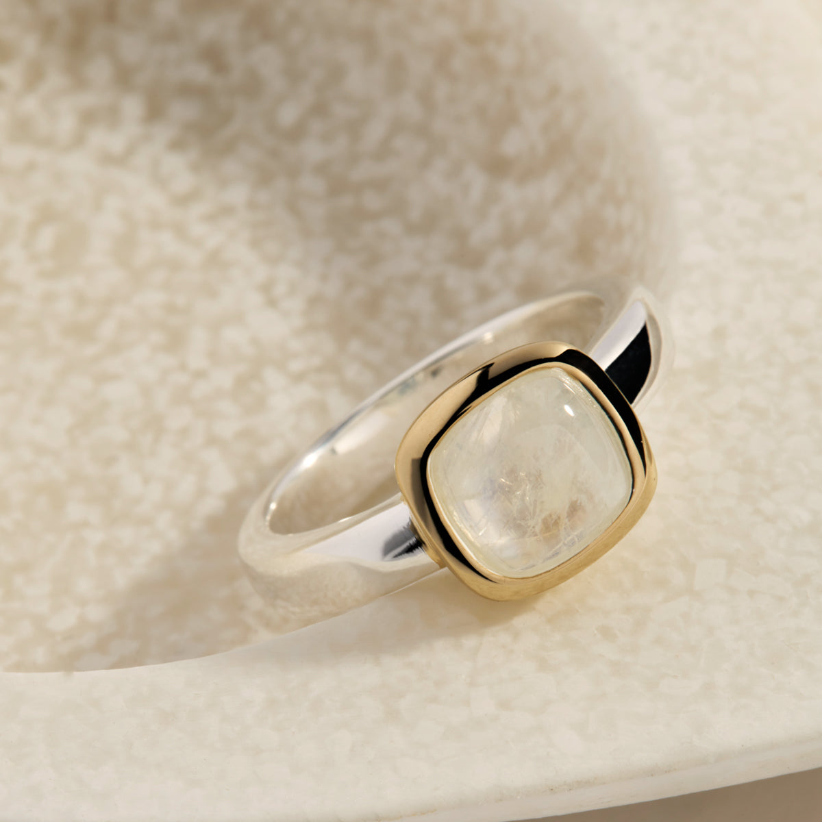 Najo R6905 Aura Moonstone Ring