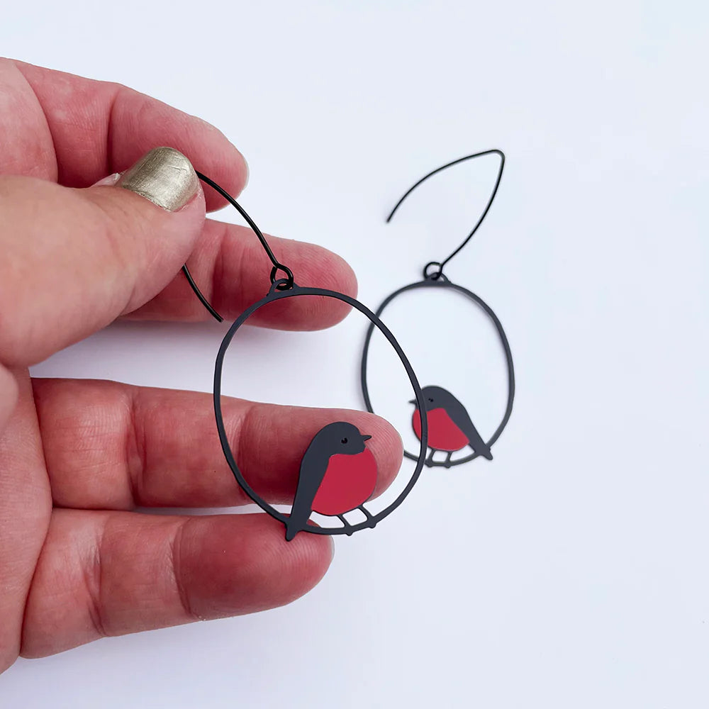 Denz & Co - Midi Robin Earrings - Red & Black